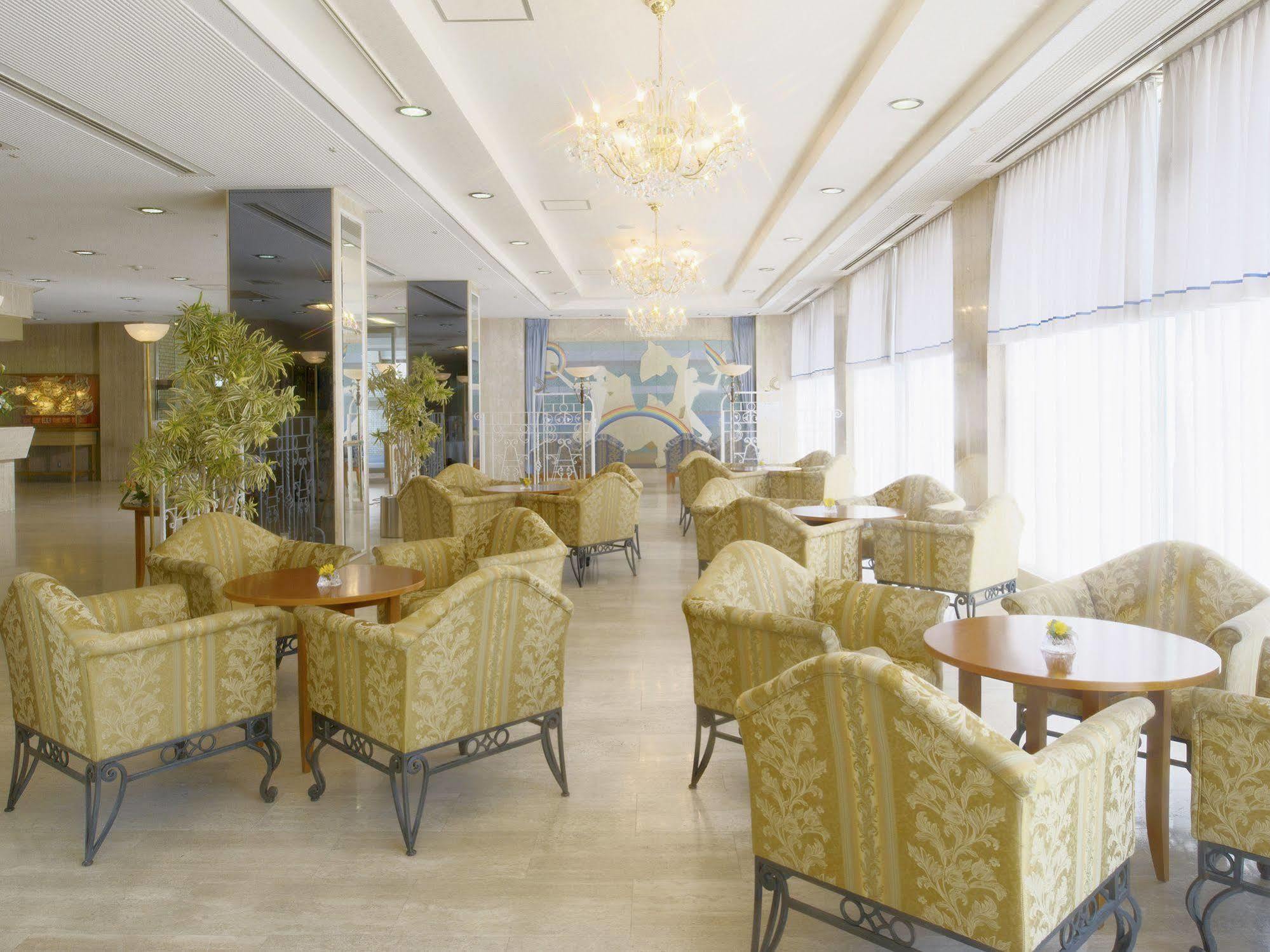 Hotel Crown Palais أوموري المظهر الخارجي الصورة