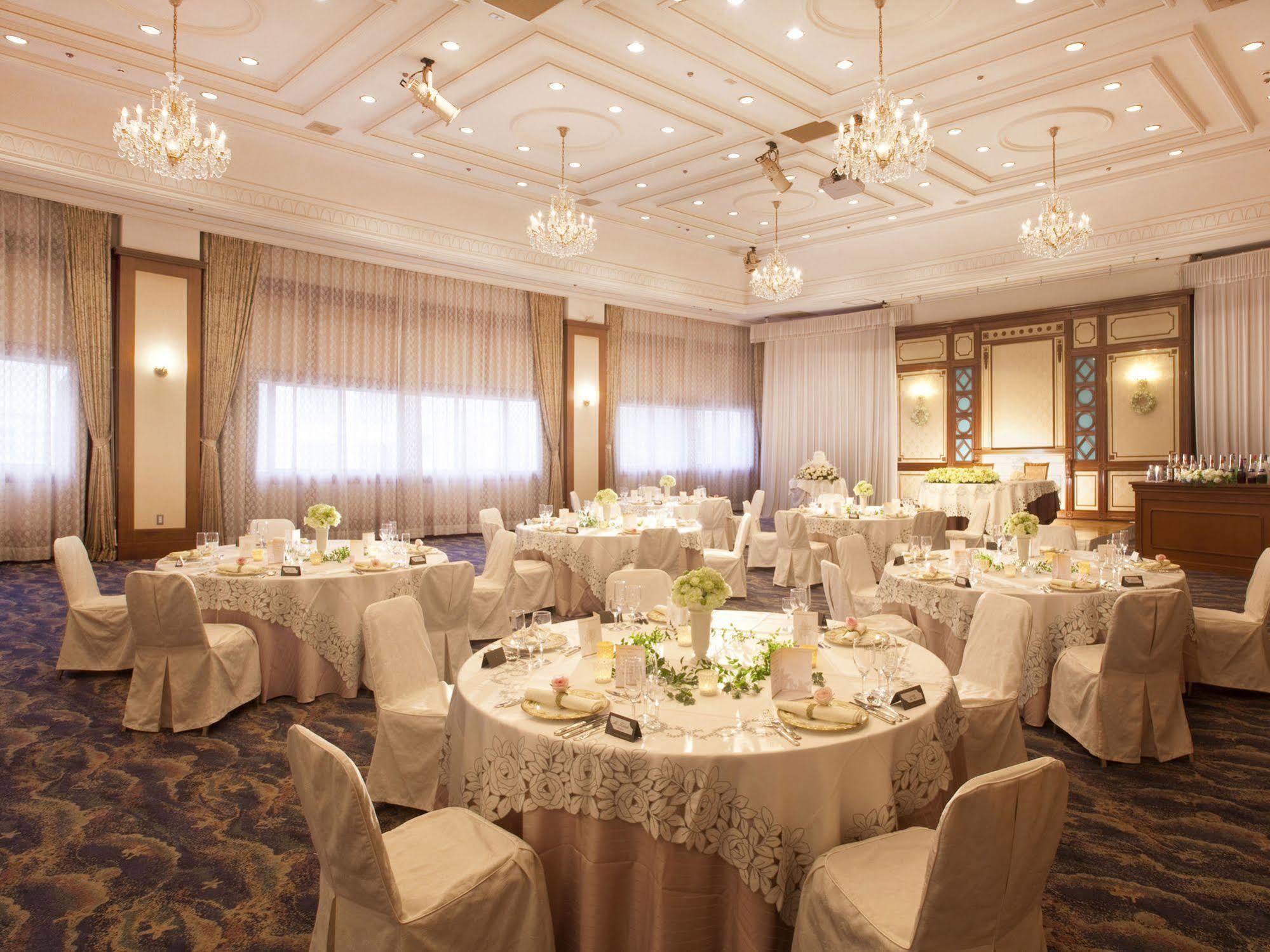 Hotel Crown Palais أوموري المظهر الخارجي الصورة