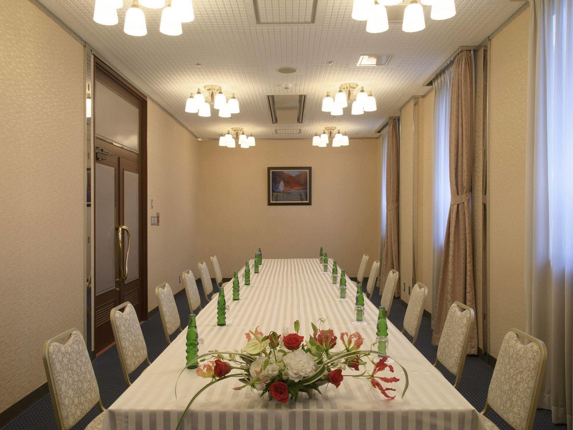 Hotel Crown Palais أوموري المظهر الخارجي الصورة